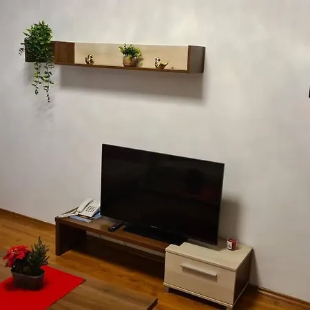 Luxury In Belvedere Club Apartment