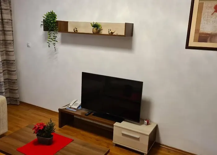 Luxury In Belvedere Club Apartment