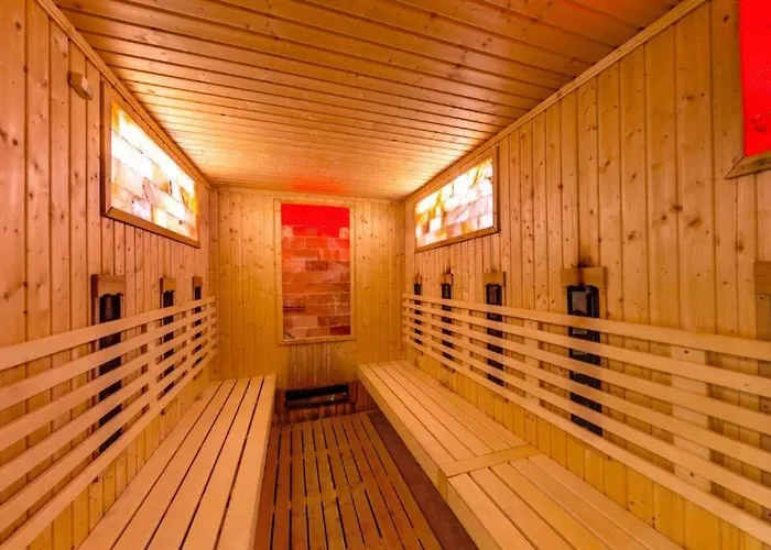 Luxury In Belvedere Club