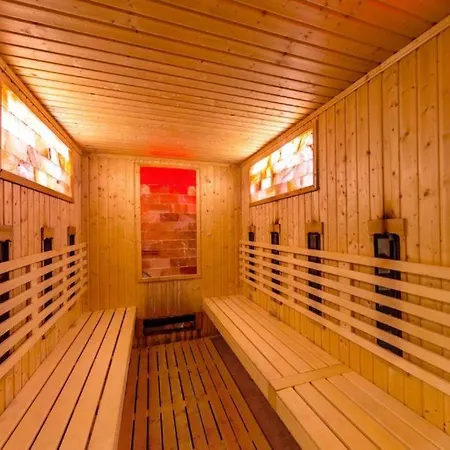 Luxury In Belvedere Club